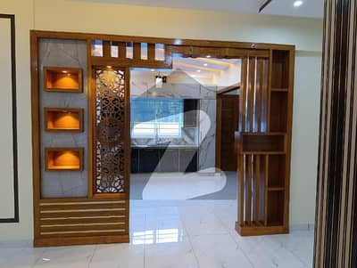 سوان گارڈن اسلام آباد میں 6 کمروں کا 1 کنال مکان 6.2 کروڑ میں برائے فروخت۔