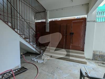 گلشن اقبال - بلاک 10-اے گلشنِ اقبال,گلشنِ اقبال ٹاؤن,کراچی میں 3 کمروں کا 10 مرلہ مکان 85.0 ہزار میں کرایہ پر دستیاب ہے۔