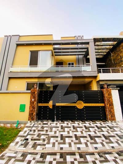 بحریہ ٹاؤن سیکٹرڈی بحریہ ٹاؤن,لاہور میں 3 کمروں کا 5 مرلہ مکان 80.0 ہزار میں کرایہ پر دستیاب ہے۔