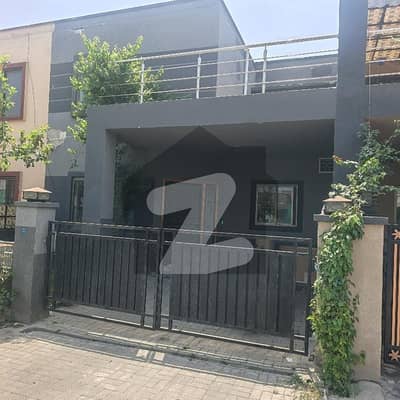 خیابان امین - بلاک این خیابانِ امین,لاہور میں 3 کمروں کا 5 مرلہ مکان 55.0 ہزار میں کرایہ پر دستیاب ہے۔