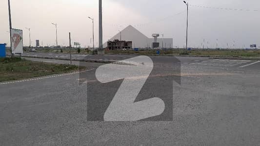 Q 23Marla F Park All Paid Possession plot 120F Rod ki Back