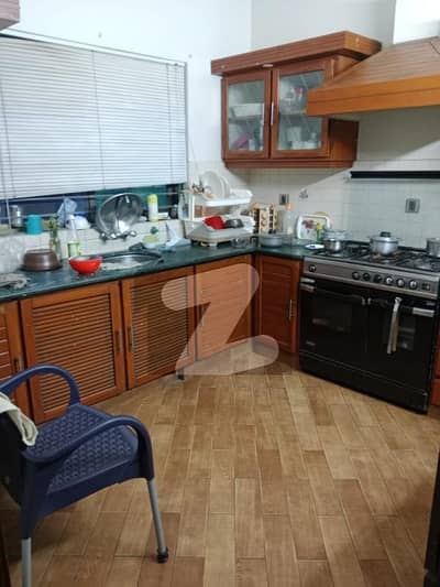 پی سی ایس آئی آر ہاؤسنگ سکیم فیز 2 پی سی ایس آئی آر ہاؤسنگ سکیم,لاہور میں 3 کمروں کا 1 کنال بالائی پورشن 1.1 لاکھ میں کرایہ پر دستیاب ہے۔