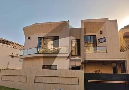 ڈی ایچ اے ڈیفینس فیز 2 ڈی ایچ اے ڈیفینس,اسلام آباد میں 5 کمروں کا 10 مرلہ مکان 7.25 کروڑ میں برائے فروخت۔