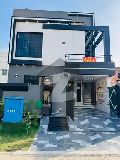 بحریہ آرچرڈ لاہور میں 3 کمروں کا 5 مرلہ مکان 2.0 کروڑ میں برائے فروخت۔