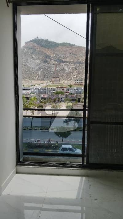 فیصل ہلز اسلام آباد میں 1 کمرے کا 2 مرلہ فلیٹ 85.0 لاکھ میں برائے فروخت۔