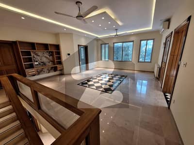 Brand New 5 Bed House With Green Lawn For Rent In F-11 For Rent