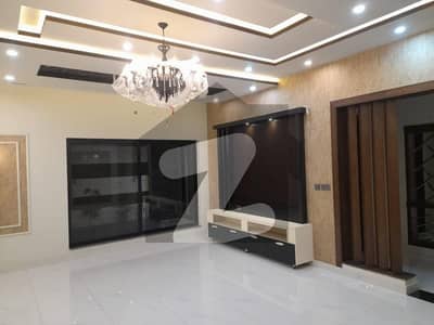 واپڈا ٹاؤن فیز 1 واپڈا ٹاؤن,لاہور میں 3 کمروں کا 1 کنال بالائی پورشن 95.0 ہزار میں کرایہ پر دستیاب ہے۔