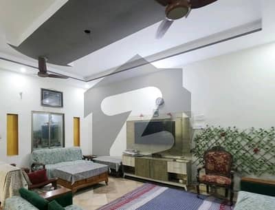 Gulberg 3 - Block M House Sized 1 Kanal For rent