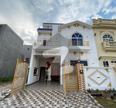 Luxury House available for Sale in prime location