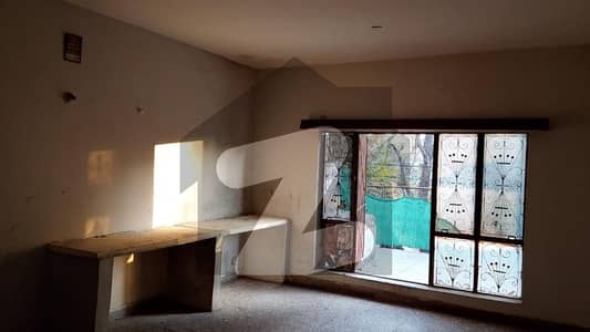 7 MARLA HOUSE FOR SALE (DEMOLISH)