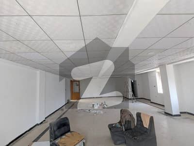 ایف ۔ 8 مرکز ایف ۔ 8,اسلام آباد میں 7 مرلہ Studio دفتر 2.5 لاکھ میں کرایہ پر دستیاب ہے۔