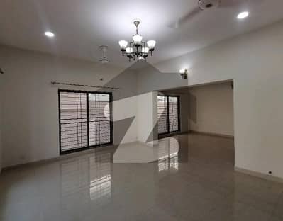 Facing Park 10 Marla House For sale In Askari 3 Multan In Only Rs. 33000000