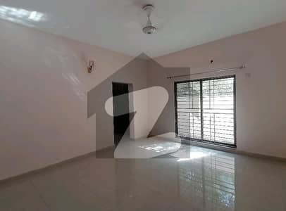 عسکری 3 ڈی ایچ اے ڈیفینس,ملتان میں 4 کمروں کا 10 مرلہ مکان 3.15 کروڑ میں برائے فروخت۔