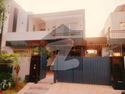 ڈی ایچ اے فیز 4 ڈیفنس (ڈی ایچ اے),لاہور میں 4 کمروں کا 10 مرلہ مکان 1.7 لاکھ میں کرایہ پر دستیاب ہے۔