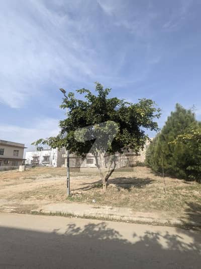 ڈی ایچ اے فیز 2 - سیکٹر سی ڈی ایچ اے ڈیفینس فیز 2,ڈی ایچ اے ڈیفینس,اسلام آباد میں 1 کنال رہائشی پلاٹ 4.5 کروڑ میں برائے فروخت۔