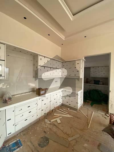 300 yard bungalow For sale DHA phase 8 ext