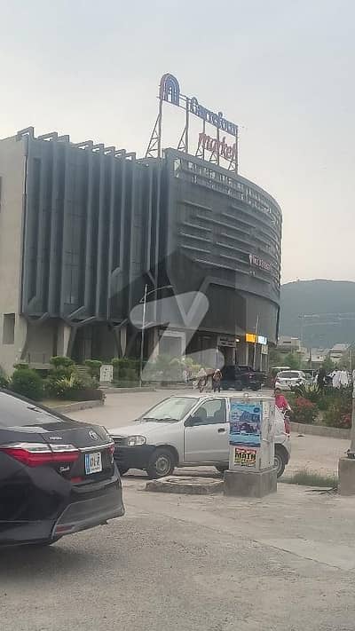 711 Sq Yar Commercial Plot For Sale 3 Side Corner 6 Story Approval