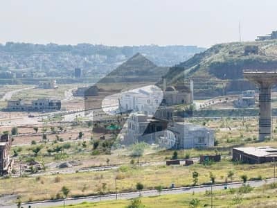 1 Kanal Plot Near Park