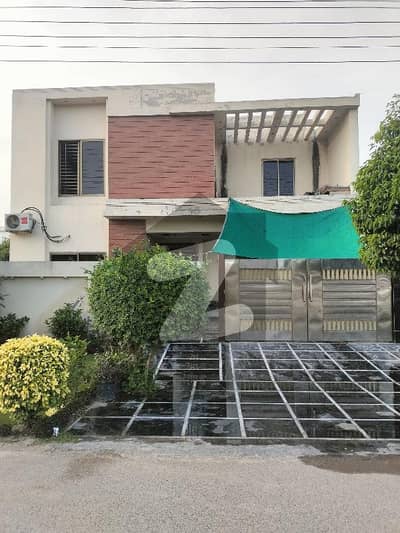 جی منگولیا پارک گوجرانوالہ میں 3 کمروں کا 10 مرلہ مکان 2.1 کروڑ میں برائے فروخت۔