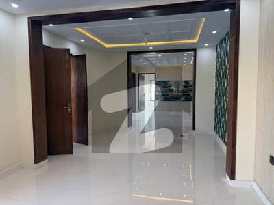 10Marla Neat Condition lower portion