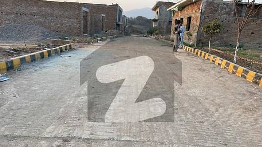 ڈی - 14 اسلام آباد میں 5 مرلہ کمرشل پلاٹ 65.0 لاکھ میں برائے فروخت۔