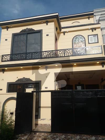 خیابانِ امین ۔ بلاک اے خیابانِ امین,لاہور میں 3 کمروں کا 5 مرلہ مکان 1.95 کروڑ میں برائے فروخت۔