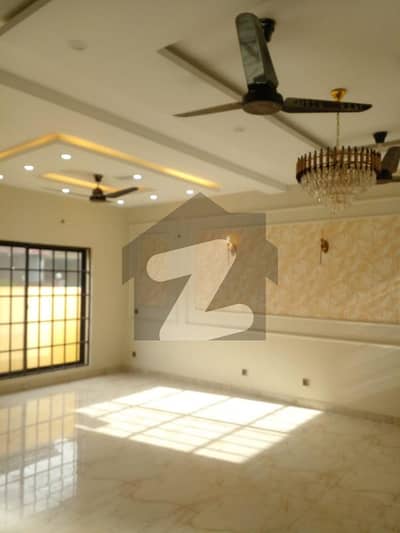 خیابانِ امین ۔ بلاک اے خیابانِ امین,لاہور میں 3 کمروں کا 5 مرلہ مکان 1.95 کروڑ میں برائے فروخت۔