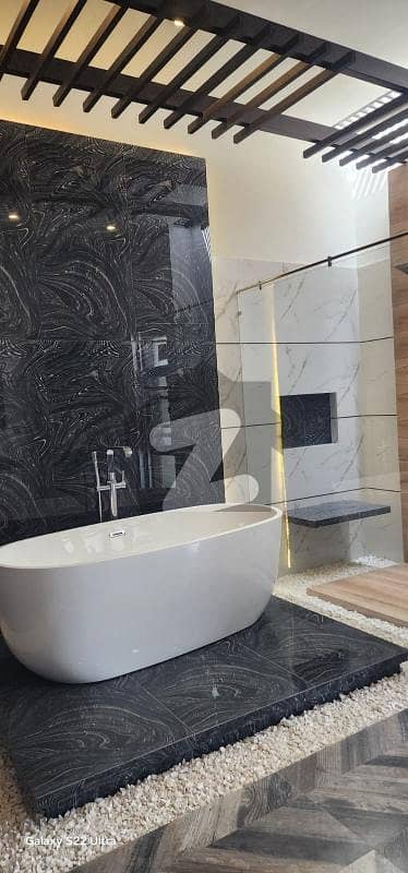 ڈی ایچ اے فیز 7 ایکسٹینشن ڈی ایچ اے ڈیفینس,کراچی میں 3 کمروں کا 4 مرلہ مکان 5.5 کروڑ میں برائے فروخت۔