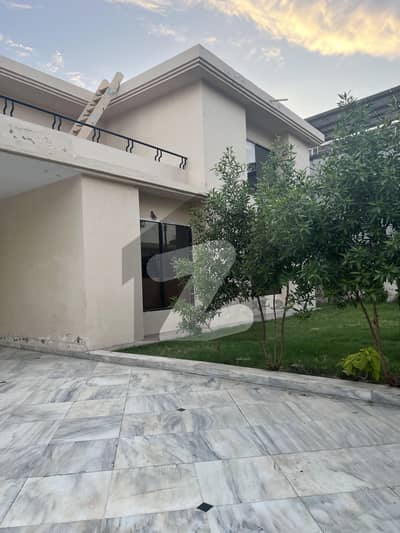 ڈی ایچ اے فیز 5 ایکسٹینشن ڈی ایچ اے فیز 5,ڈی ایچ اے ڈیفینس,کراچی میں 7 کمروں کا 2 کنال مکان 20.0 کروڑ میں برائے فروخت۔