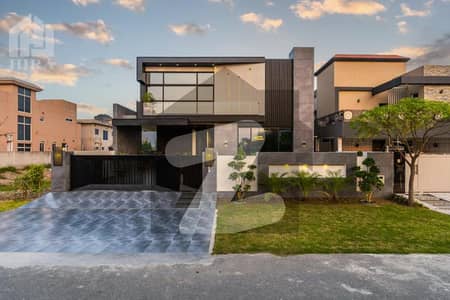 1 KANAL ULTRA MODERN DESIGN BUNGALOW FOR SALE IN DHA PHASE 7 NEAR TO RAYA.