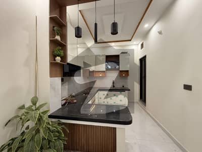 کینال گارڈنز - بلاک اے اے کینال گارڈن,لاہور میں 4 کمروں کا 4 مرلہ مکان 1.8 کروڑ میں برائے فروخت۔