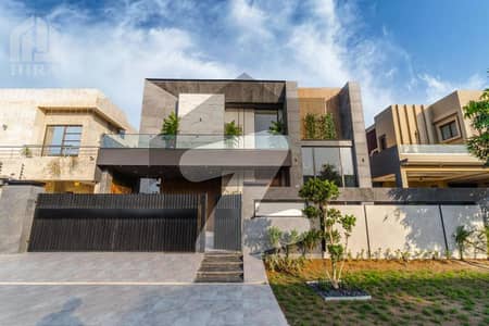 ڈی ایچ اے فیز 7 - بلاک پی فیز 7,ڈیفنس (ڈی ایچ اے),لاہور میں 5 کمروں کا 1 کنال مکان 6.15 کروڑ میں برائے فروخت۔