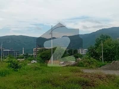 ڈی ۔ 12/4 ڈی ۔ 12,اسلام آباد میں 8 مرلہ رہائشی پلاٹ 6.35 کروڑ میں برائے فروخت۔