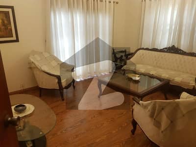 کوسموپولیٹن سوسائٹی کراچی میں 4 کمروں کا 8 مرلہ بالائی پورشن 4.0 کروڑ میں برائے فروخت۔