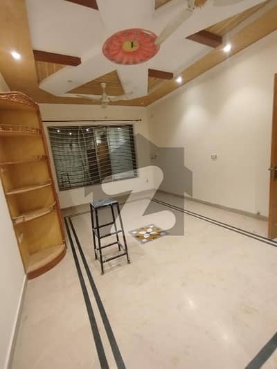 ڈی ۔ 12 اسلام آباد میں 3 کمروں کا 10 مرلہ زیریں پورشن 1.45 لاکھ میں کرایہ پر دستیاب ہے۔