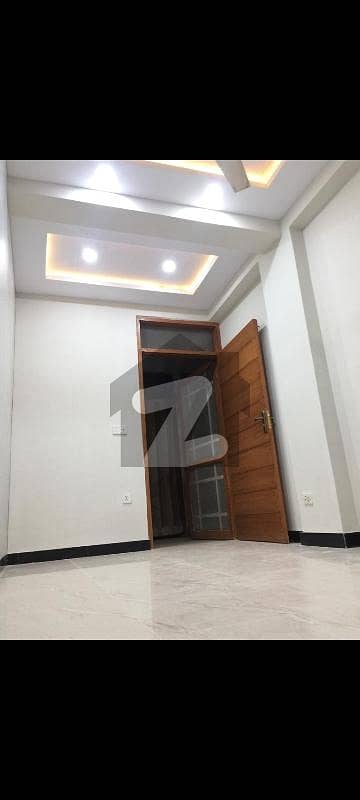 G-10 Flat Available For Rent
