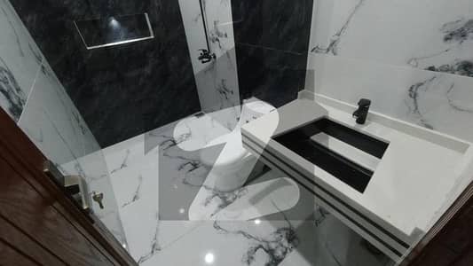 فیڈرل بی ایریا ۔ بلاک 11 فیڈرل بی ایریا,کراچی میں 8 کمروں کا 16 مرلہ مکان 11.35 کروڑ میں برائے فروخت۔