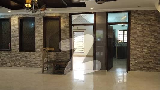 بحریہ ٹاؤن فیز 8 ۔ عثمان بلاک بحریہ ٹاؤن فیز 8 ۔ سفاری ویلی,بحریہ ٹاؤن فیز 8,بحریہ ٹاؤن راولپنڈی,راولپنڈی میں 4 کمروں کا 7 مرلہ مکان 75.0 ہزار میں کرایہ پر دستیاب ہے۔