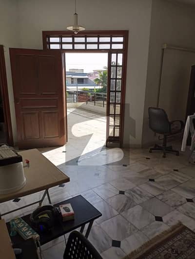 ڈی ایچ اے فیز 5 ڈی ایچ اے ڈیفینس,کراچی میں 3 کمروں کا 1 کنال بالائی پورشن 2.5 لاکھ میں کرایہ پر دستیاب ہے۔