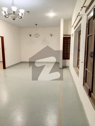 600 sqy 3 Bed Portion For Rent in Block 12 Johar