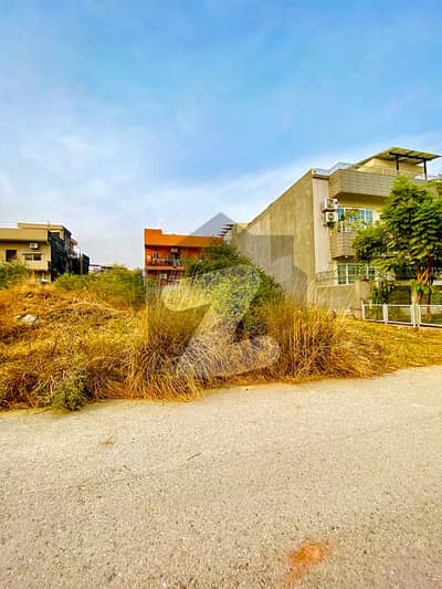 MARGALLA FACE PLOT AVAILABLE FOR SALE IN D-12/2