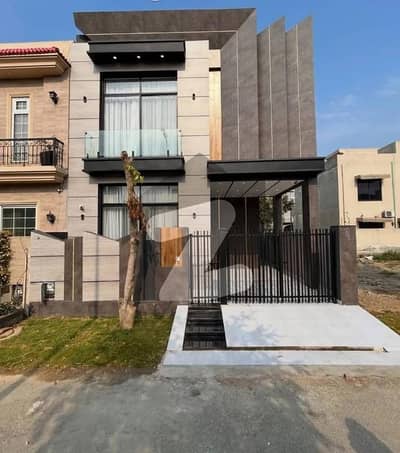 5 MARLA House For Sale in Dha 9 Town