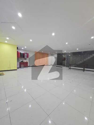 بحریہ بزنس ڈسٹرکٹ بحریہ ٹاؤن فیز 8,بحریہ ٹاؤن راولپنڈی,راولپنڈی میں 5 مرلہ Studio دفتر 40.0 ہزار میں کرایہ پر دستیاب ہے۔