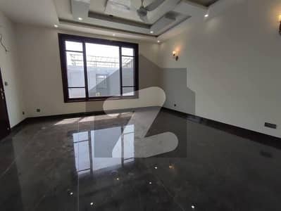 500YARDS MOST LUXURIOUS AND ARCHITECTURE ULTRA MODERN STYLE DOUBLE STORY BUNGALOW UPPER PORTION FOR RENT IN DHA PHASE 8.