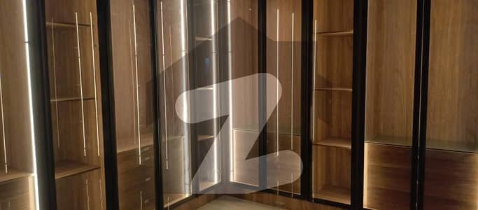 ڈی ایچ اے فیز 8 - زون اے ڈی ایچ اے فیز 8,ڈی ایچ اے ڈیفینس,کراچی میں 5 کمروں کا 1 کنال مکان 25.0 کروڑ میں برائے فروخت۔