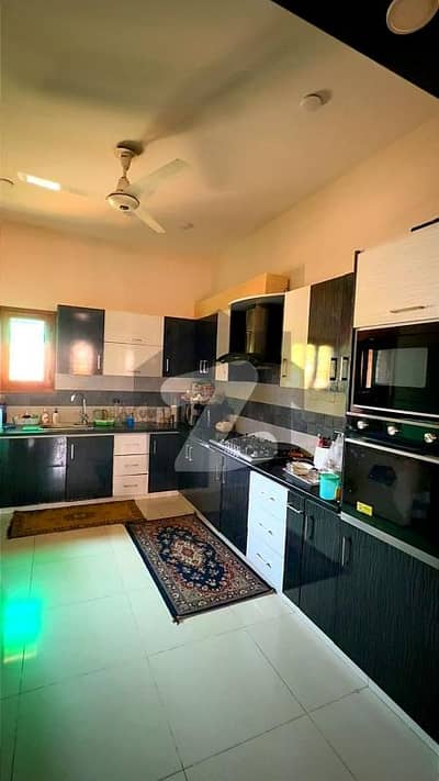 ڈی ایچ اے فیز 8 ڈی ایچ اے ڈیفینس,کراچی میں 6 کمروں کا 1 کنال مکان 20.0 کروڑ میں برائے فروخت۔