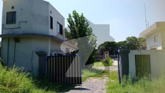 4 kanal factory for sale with store rooms and kitchen with boundary wall