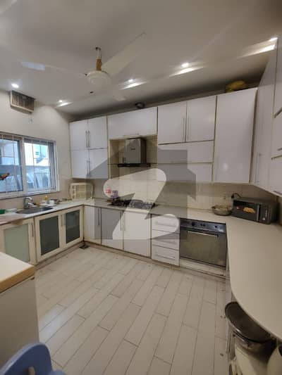 ڈیوائن گارڈنز لاہور میں 3 کمروں کا 8 مرلہ مکان 3.25 کروڑ میں برائے فروخت۔