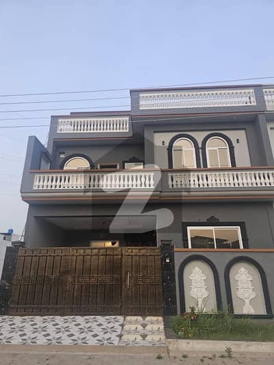 ڈائمنڈ سٹی غالب روڈ,سیالکوٹ میں 4 کمروں کا 6 مرلہ مکان 2.45 کروڑ میں برائے فروخت۔