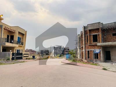 10Marla Ideal Heighted Location Plot With Margalla Facing View &Amp; Back Open
